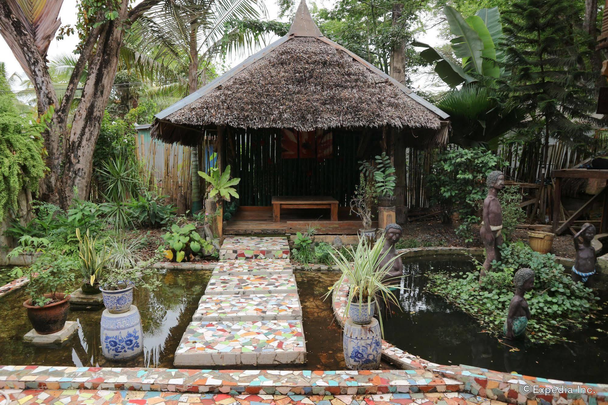 The Lotus Garden Bed and Breakfast Puerto Princesa Exterior foto