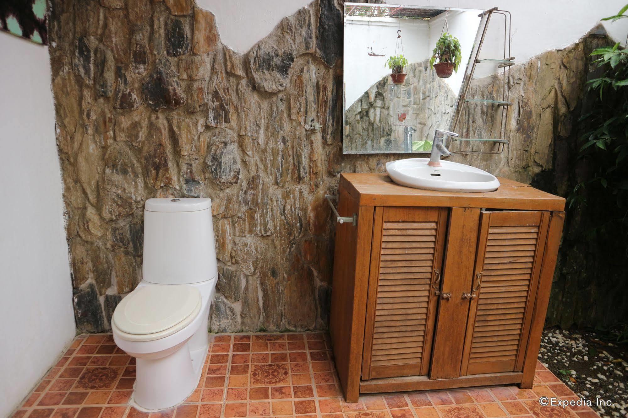 The Lotus Garden Bed and Breakfast Puerto Princesa Exterior foto